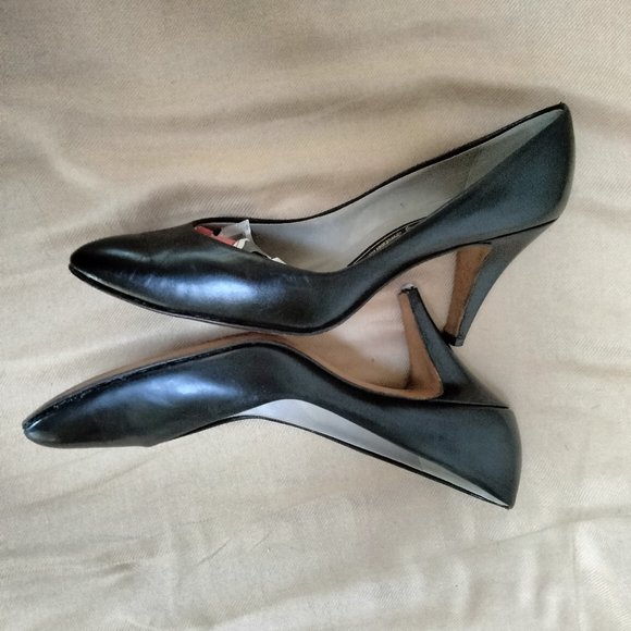 Gently Preloved genuine leather Bally of Switzerland Kitty Black heels size 7M - Picture 5 of 9